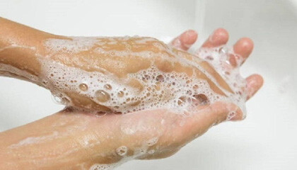 Lavandose las manos antes de entrar a la casa de Dios.. Predicas Cristianos